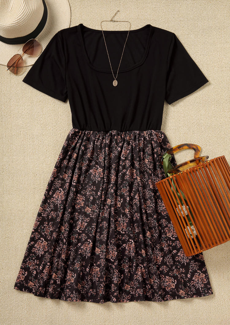 

Mini Dresses Floral Short Sleeve Mini Dress in Black. Size