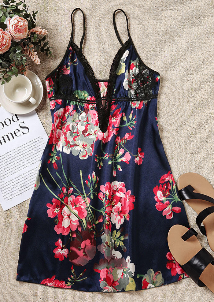 

Sleepwear Floral Lace Splicing Spaghetti Strap Sleepwear Dress in Multicolor. Size