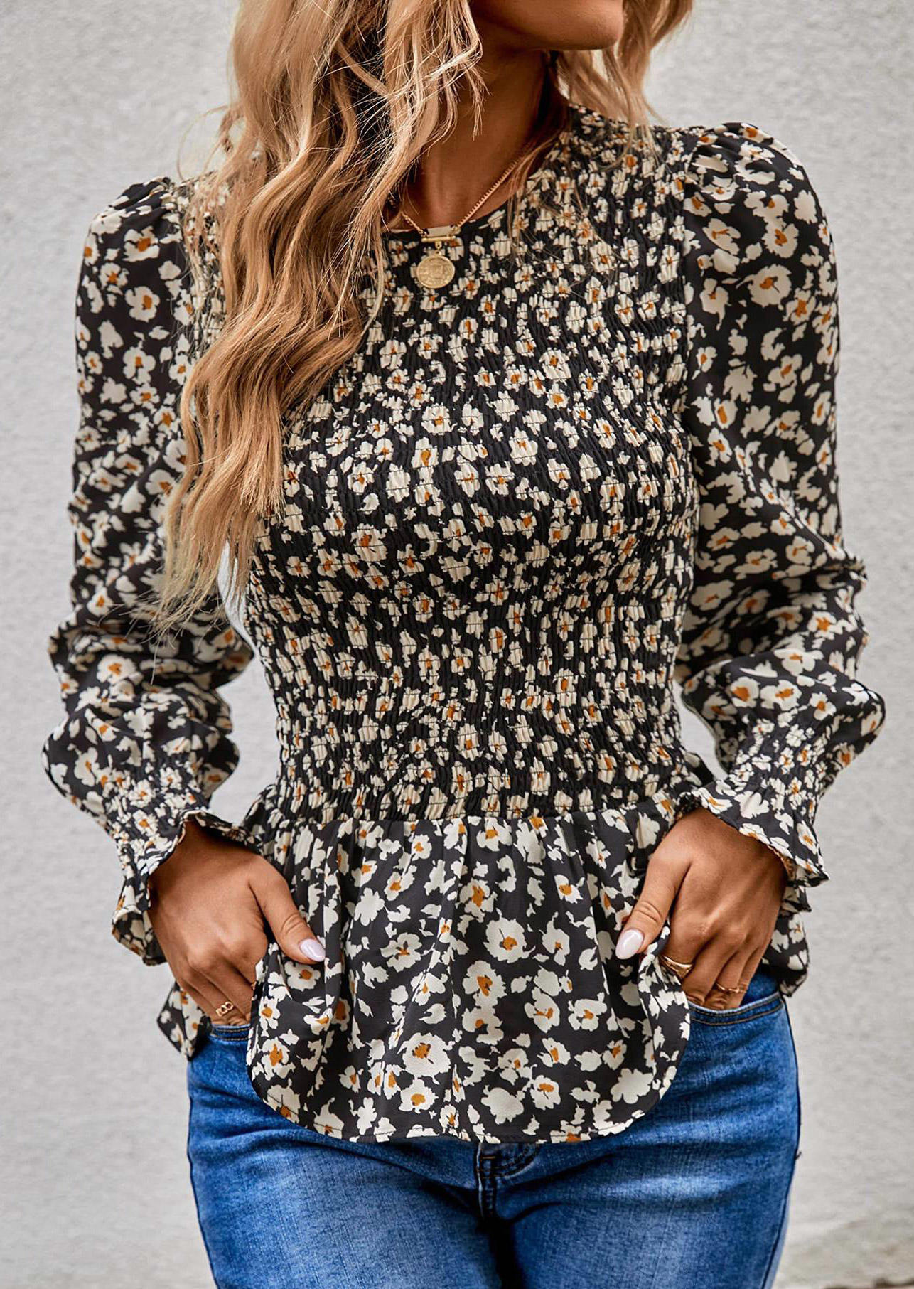 

Blouses Ditsy Floral Smocked Long Sleeve Blouse in Multicolor. Size: M