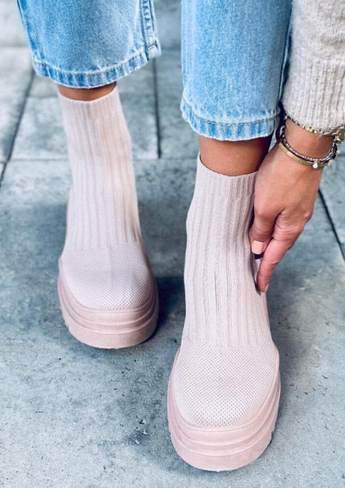

Boots Knitted Round Toe Casual Boots in Pink. Size: ,39,40,41