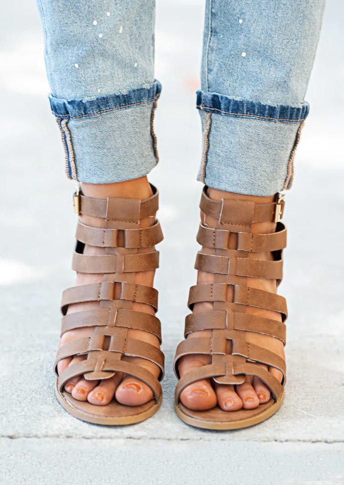 

Sandals Zipper Buckle Strap Square Heel Sandals in Brown. Size: ,38