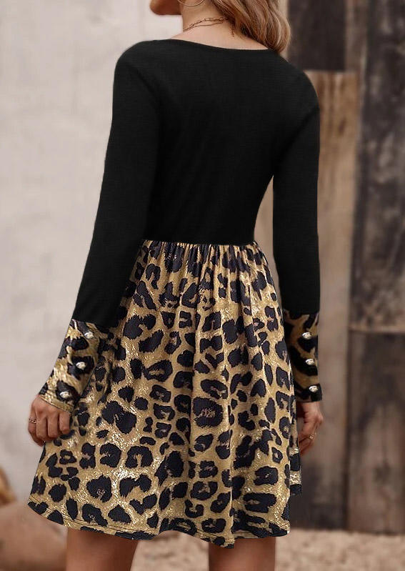 

Mini Dresses Leopard Button Long Sleeve Mini Dress in Multicolor. Size: L,M,,XL