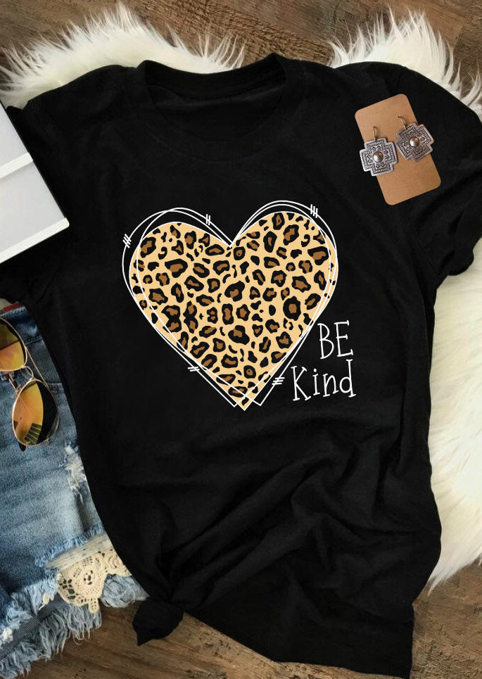 

T-shirts Tees Be Kind Leopard Heart O-Neck T-Shirt Tee in Black. Size
