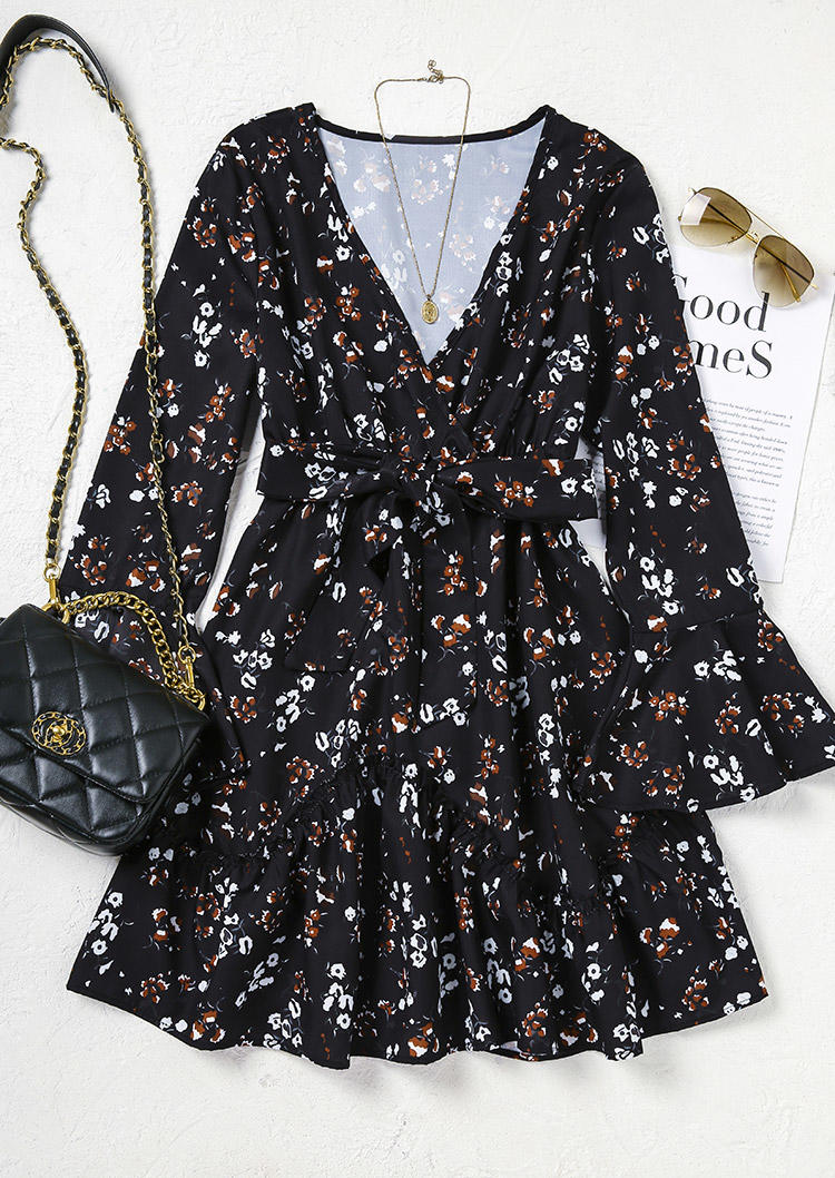 

Mini Dresses Floral Flare Sleeve V-Neck Mini Dress in Black. Size