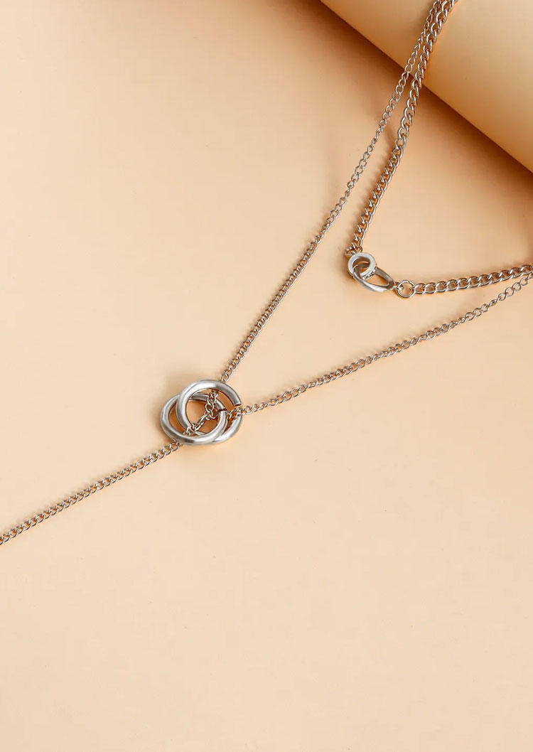 

Necklaces Circle Double-Layered Choker Necklace in Silver. Size