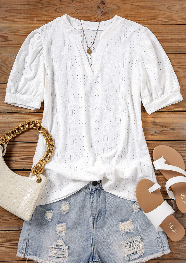 

Blouses Hollow Out Short Sleeve V-Neck Blouse in White. Size: L,M,,XL