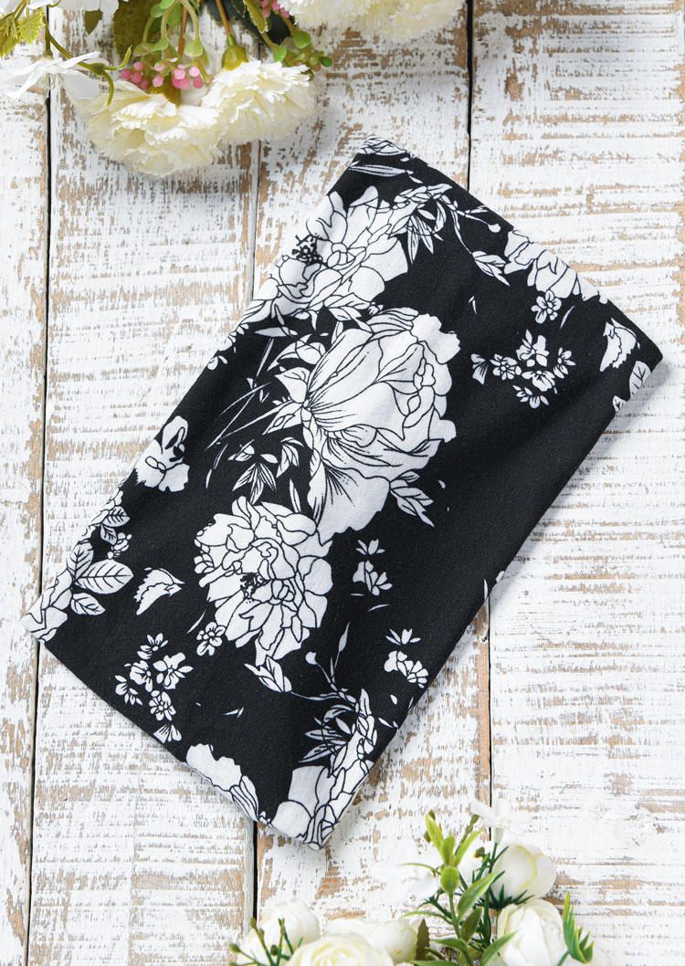 

Floral Yoga Wide Headband in Black. Size