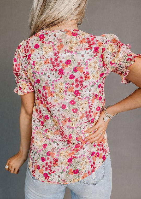 

Blouses Ditsy Floral Ruffled Elastic Cuff Blouse in Multicolor. Size: L,M,,XL