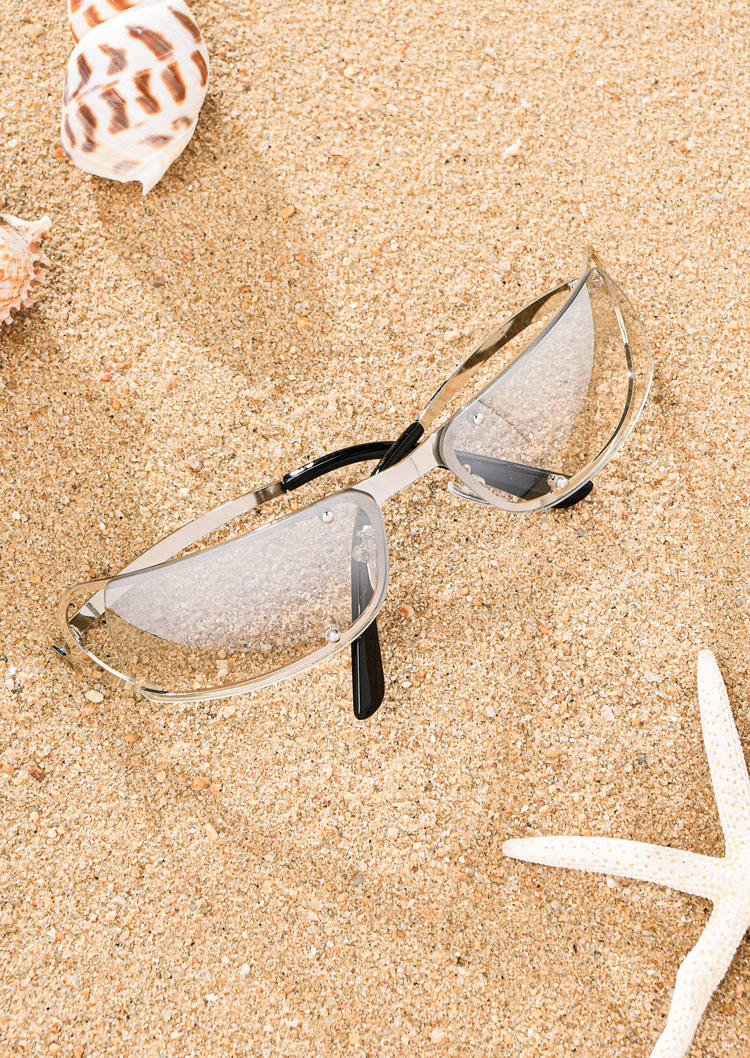 

Sunglasses Summer Alloy Frame Sunglasses in Silver. Size