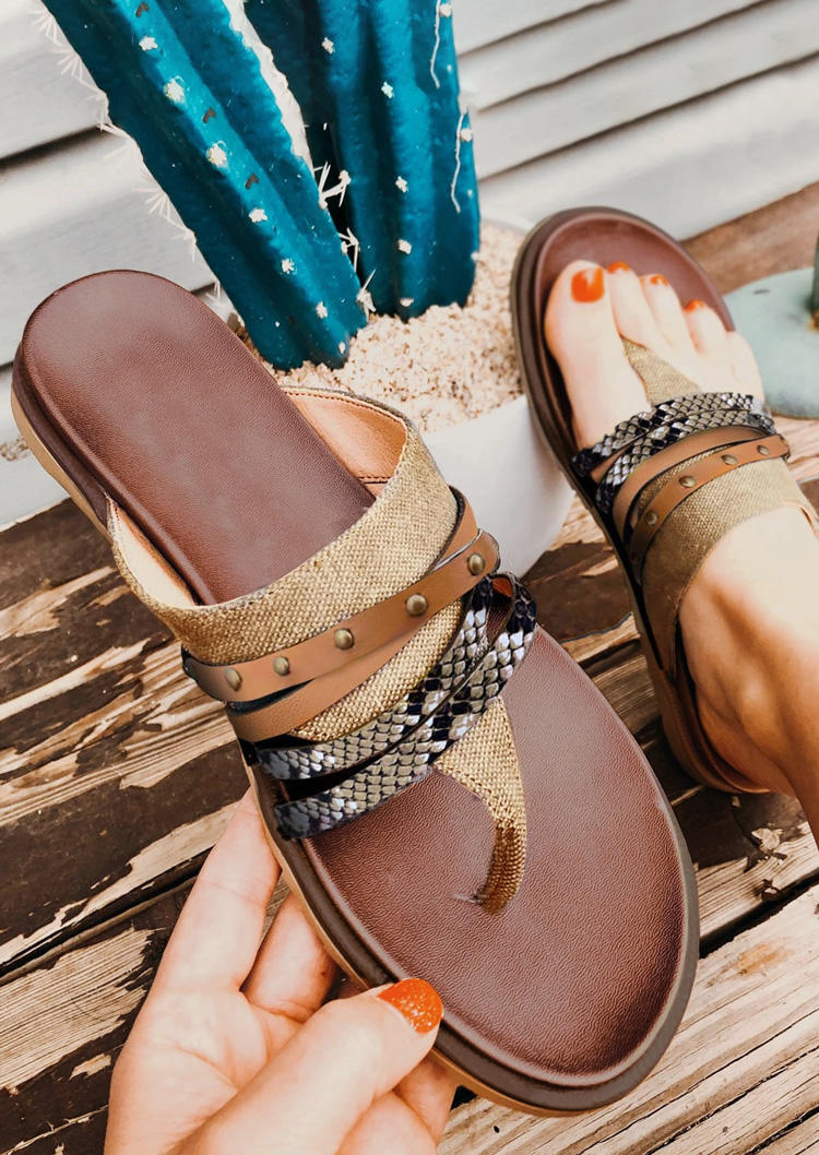 Rivet Flip Flops Flat Slippers - Brown