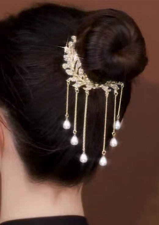 

Wheat Rhinestone Pearls Hair Clip in Gold. Size