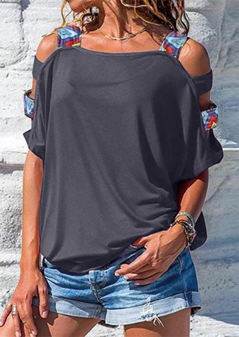 

Blouses Geometric Cold Shoulder Casual Blouse in Gray. Size