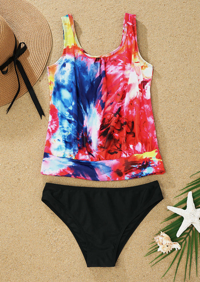 

Tankinis Tie Dye Ruffled Tankini Set in Multicolor. Size