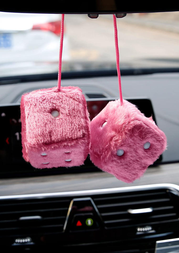 

Cool Gadgets Retro Square Plush Dice Car Mirror Hanging Ornament in Pink. Size