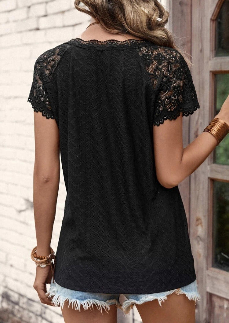 

Blouses Lace Splicing Crochet Scalloped Neck Blouses in Black. Size: L,M