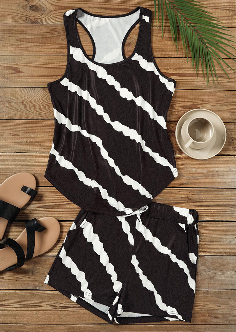 

Sleepwear Striped Tie Dye Racerback Tank And Tie Shorts Pajamas Set in Multicolor. Size
