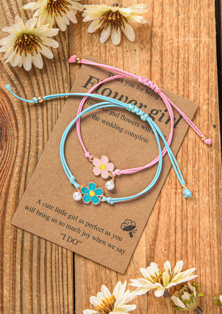 

Bracelet 2Pcs Floral Pearls Braided Adjustable Bracelet in Pink. Size