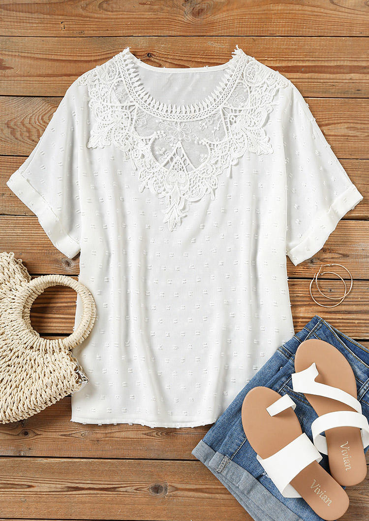 

Blouses Lace Splicing Button Dotted Swiss Blouse in White. Size: L,M,,XL