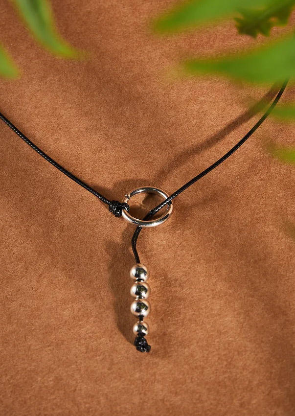 

Necklaces Beading Pendant Casual Necklace in Silver. Size