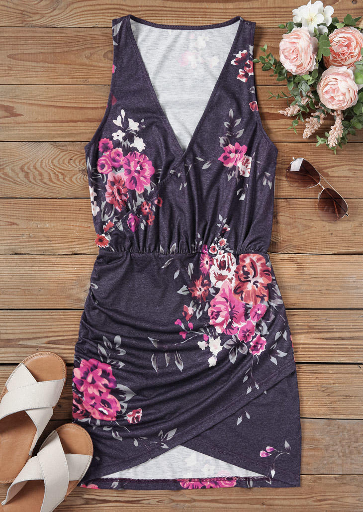 

Bodycon Dresses Floral Ruched Wrap V-Neck Bodycon Dress in Multicolor. Size