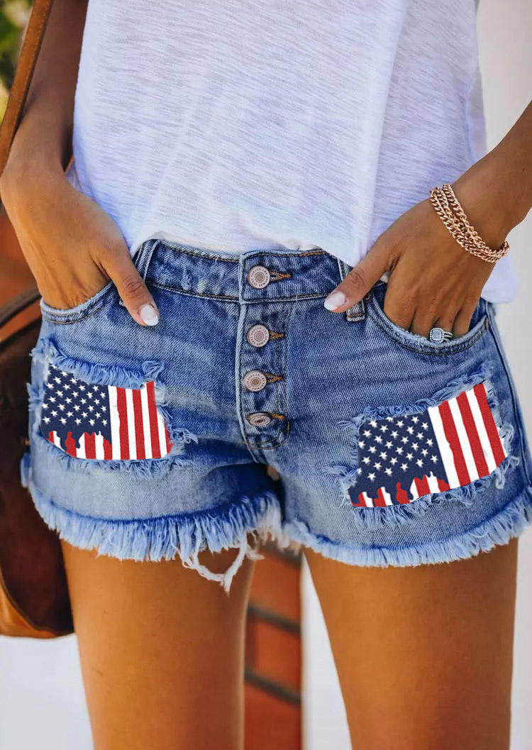 

Shorts American Flag Patch Frayed Hem Denim Shorts in Blue. Size