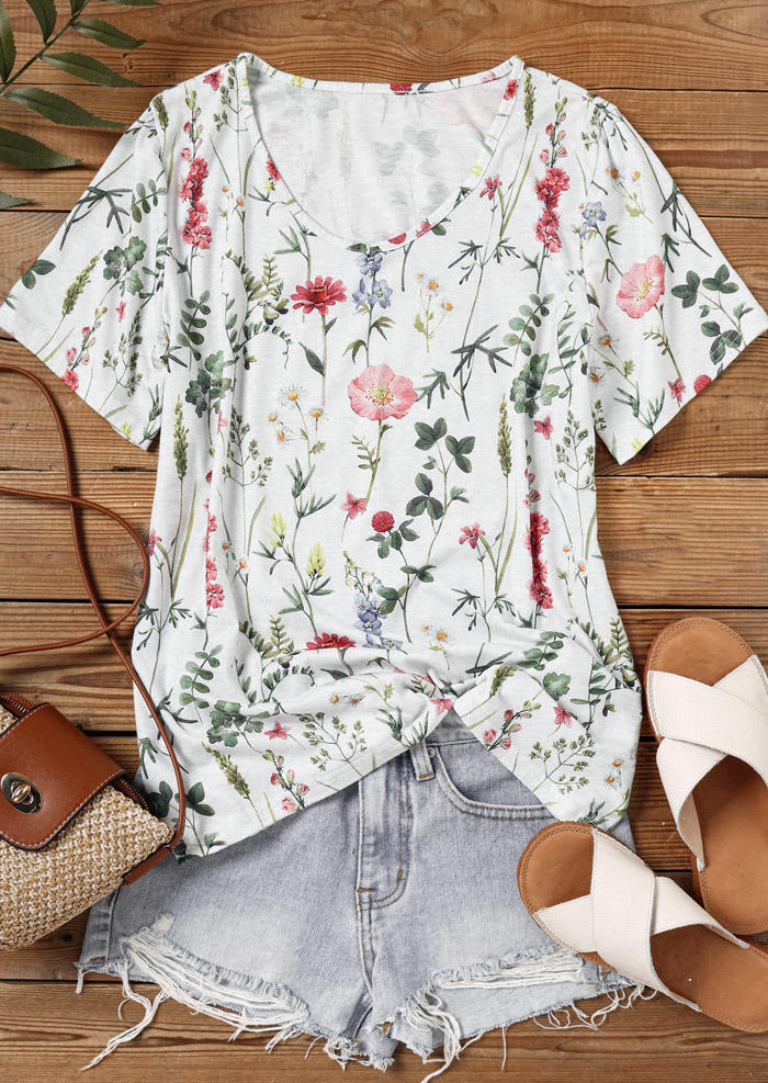 

Blouses Floral Short Sleeve Vacation Blouse in Multicolor. Size: L,M,,XL