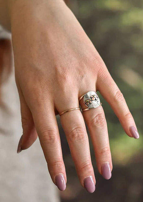 

Rings Floral Casual Alloy Ring in Silver. Size