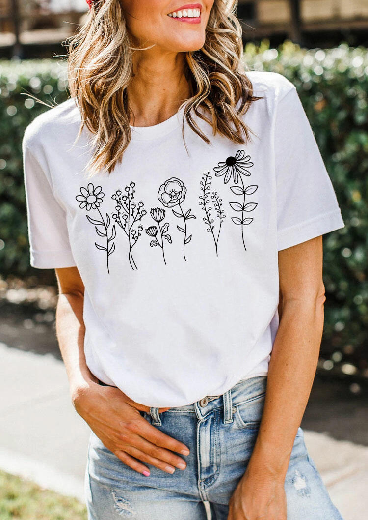 

T-shirts Tees Wild Floral O-Neck T-Shirt Tee in White. Size