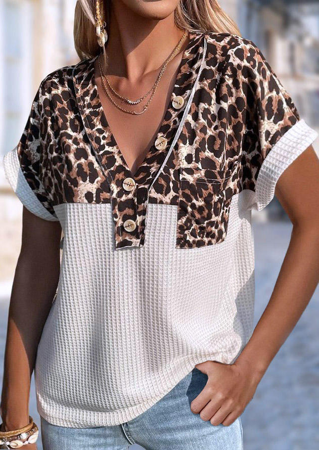 

Blouses Leopard Splicing Button Waffle Blouses in Multicolor. Size: M,,XL