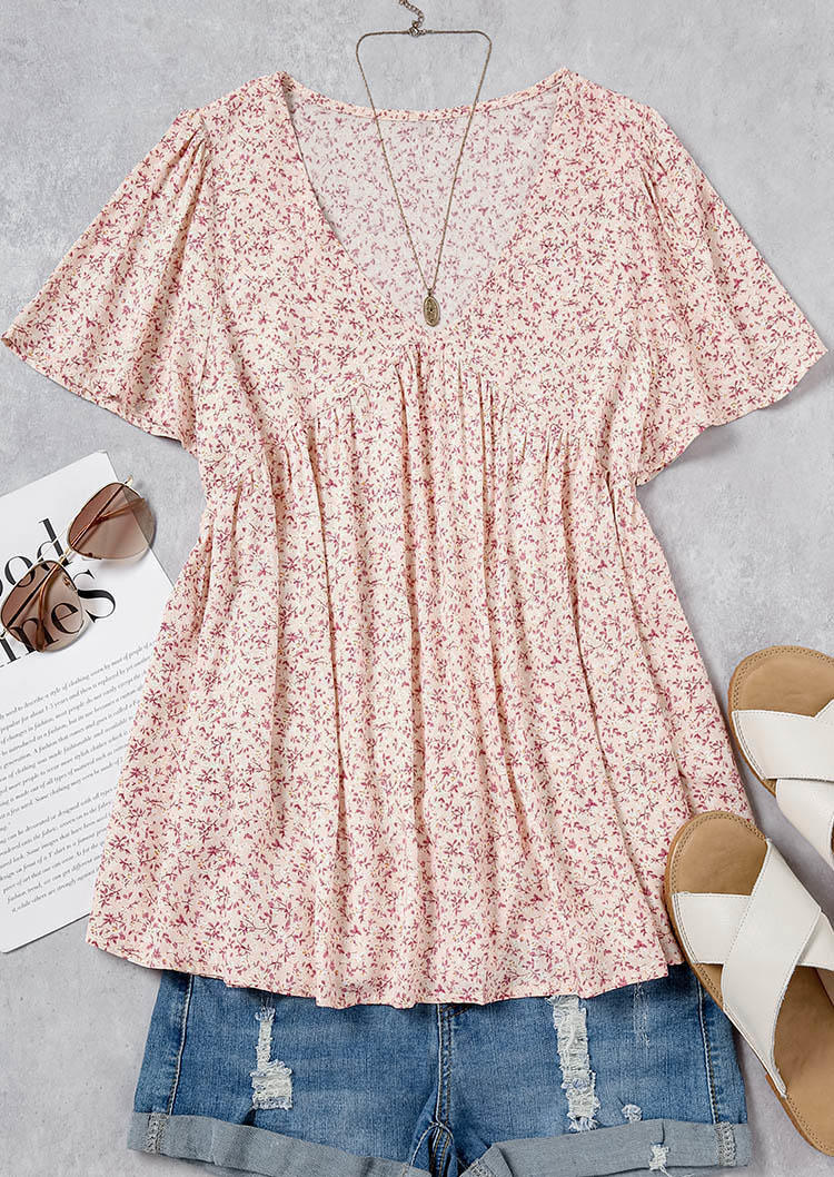 

Blouses Ditsy Floral Ruffled V-Neck Blouse in Pink. Size: L,M