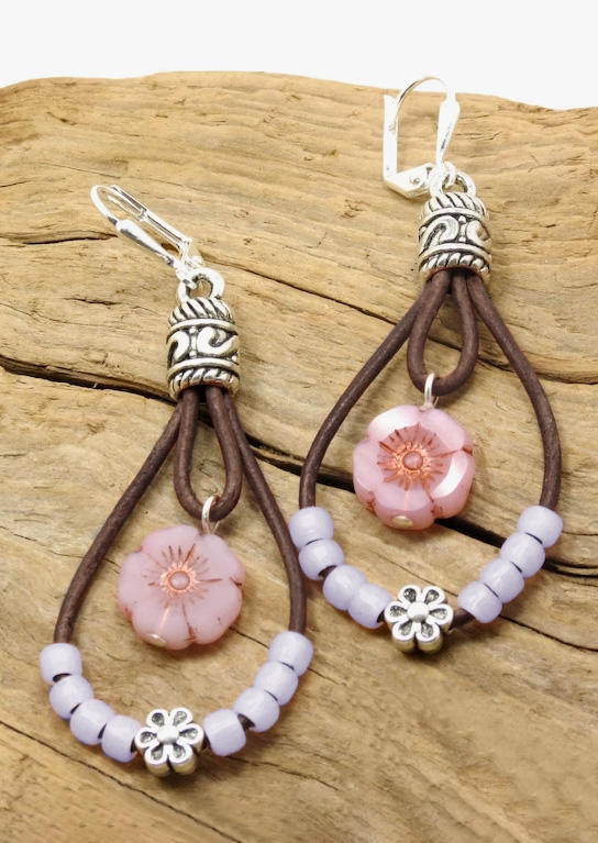

Earrings Floral Beading Bohemian Earrings in Pink. Size