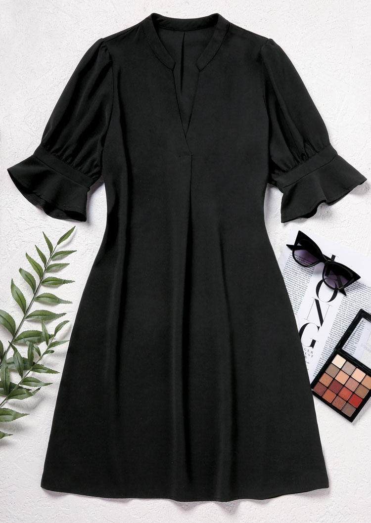 

Mini Dresses Ruffled Puff Sleeve Concise Mini Dress in Black. Size: L,M,,XL