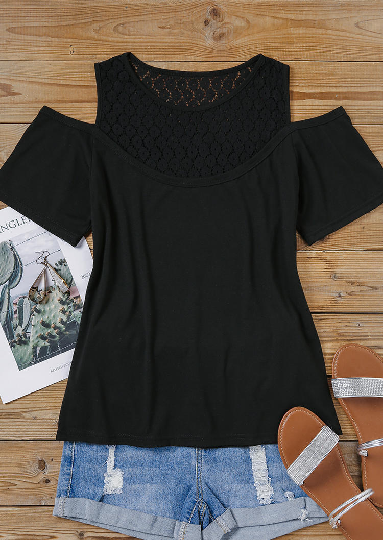 

Blouses Lace Splicing Cold Shoulder Blouse in Black. Size: M,,XL