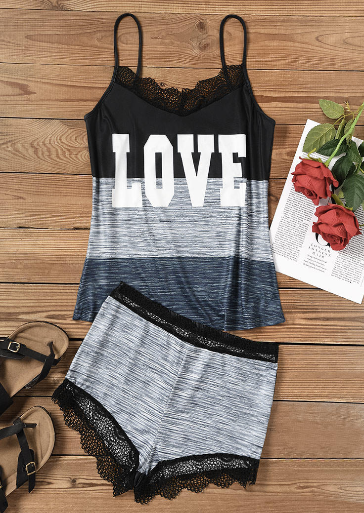 

Sleepwear Lace Color Block Love Camisole And Shorts Pajamas Set in Multicolor. Size