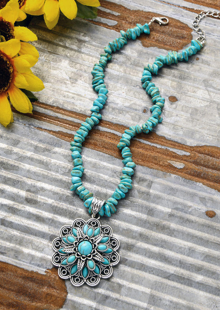 

Necklaces Western Bohemian Turquoise Pendant Necklace in Blue. Size