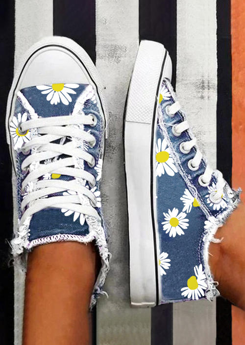

Sneakers Daisy Lace Up Flat Sneakers in Blue. Size