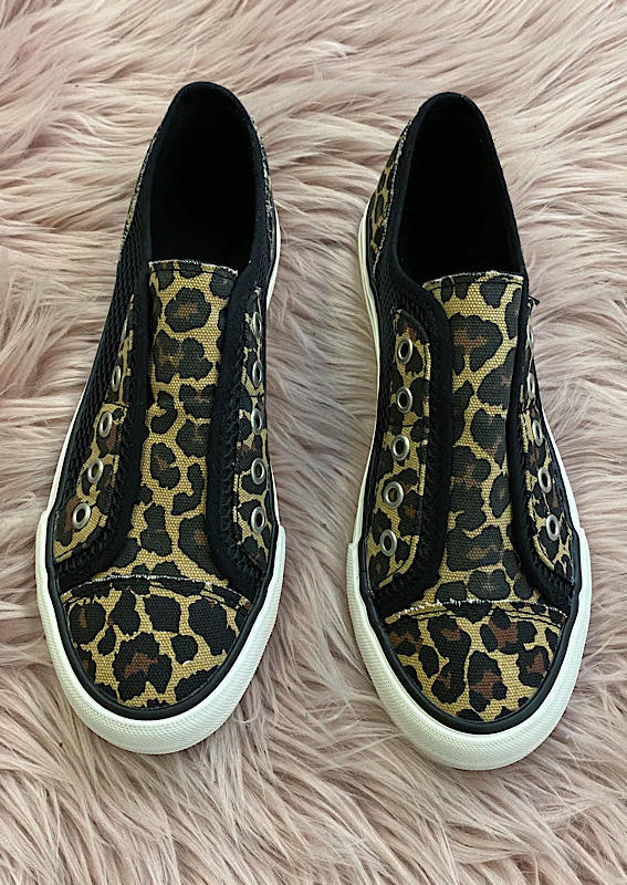Leopard Hollow Out Round Toe Flat Sneakers
