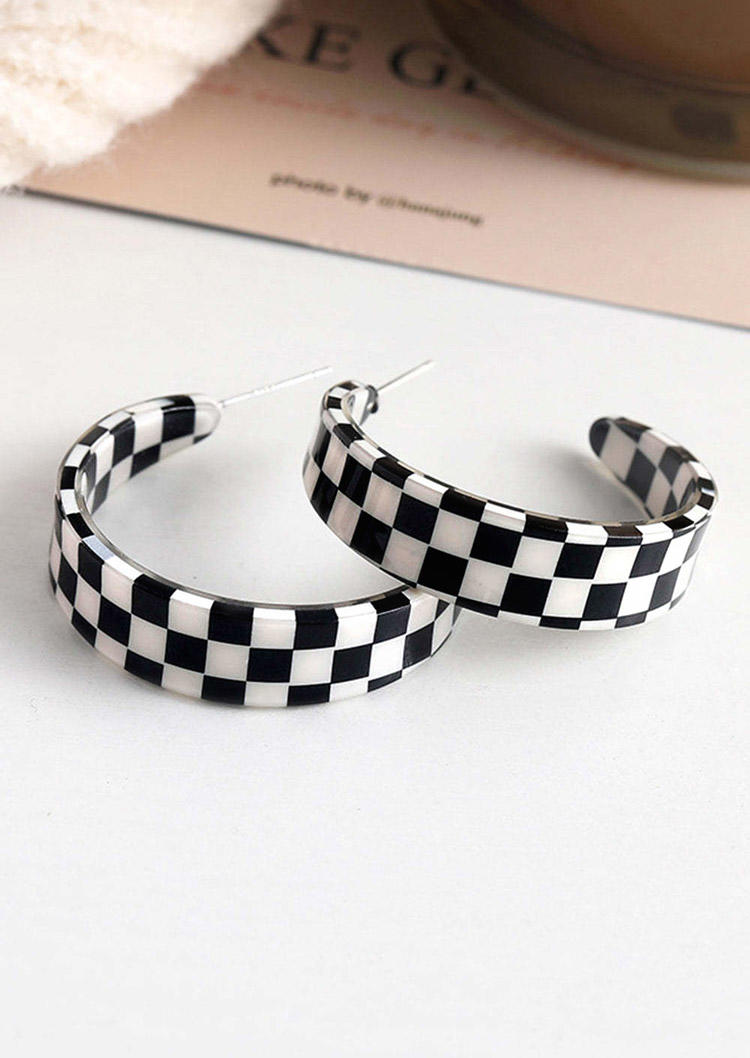 

Earrings Checkered Flag Plaid Earring in Black. Size