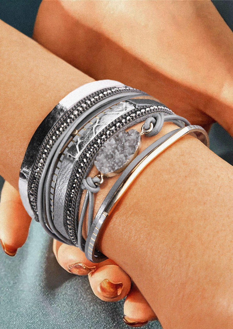 

Bracelet Rhinestone PU Magnetic Buckle Bracelet in Gold,Gray. Size