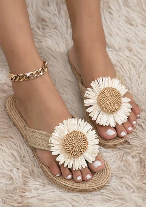 

Slippers Sunflower Flip Flops Flat Slippers Without Anklet - Beige in White. Size