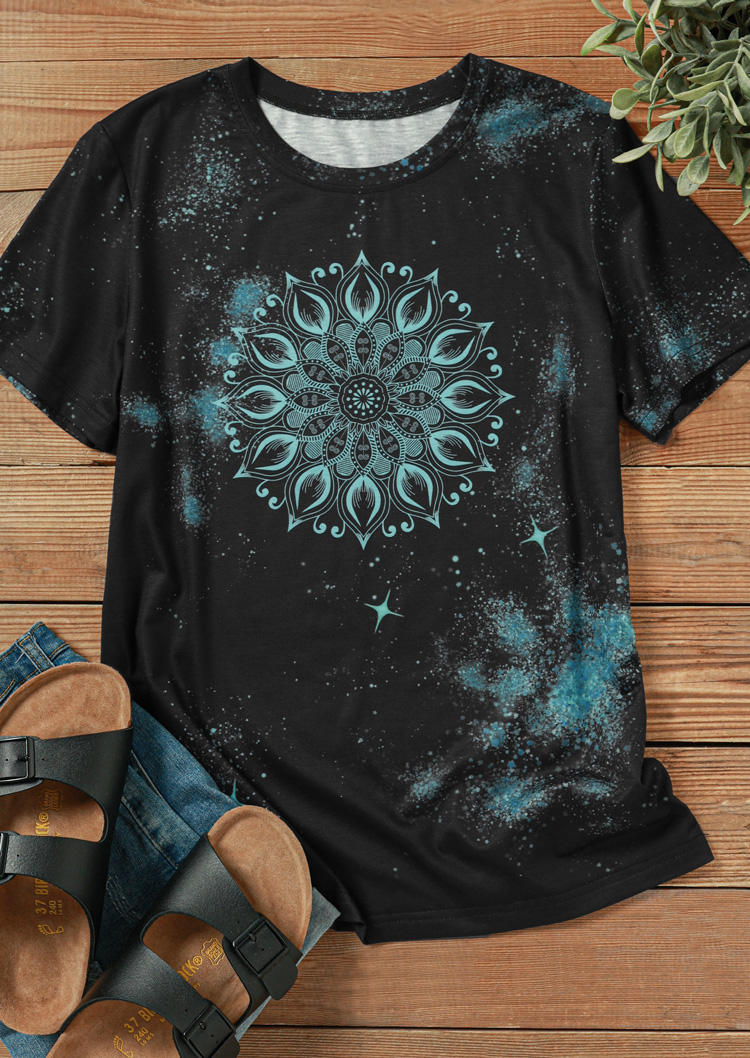 

T-shirts Tees Star Floral O-Neck T-Shirt Tee in Black. Size