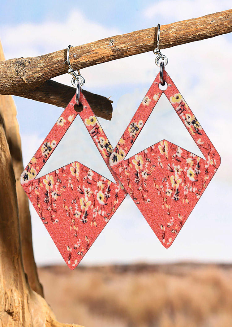 

Earrings Floral Geometric Hollow Out Wooden Hook Earrings in Pink. Size