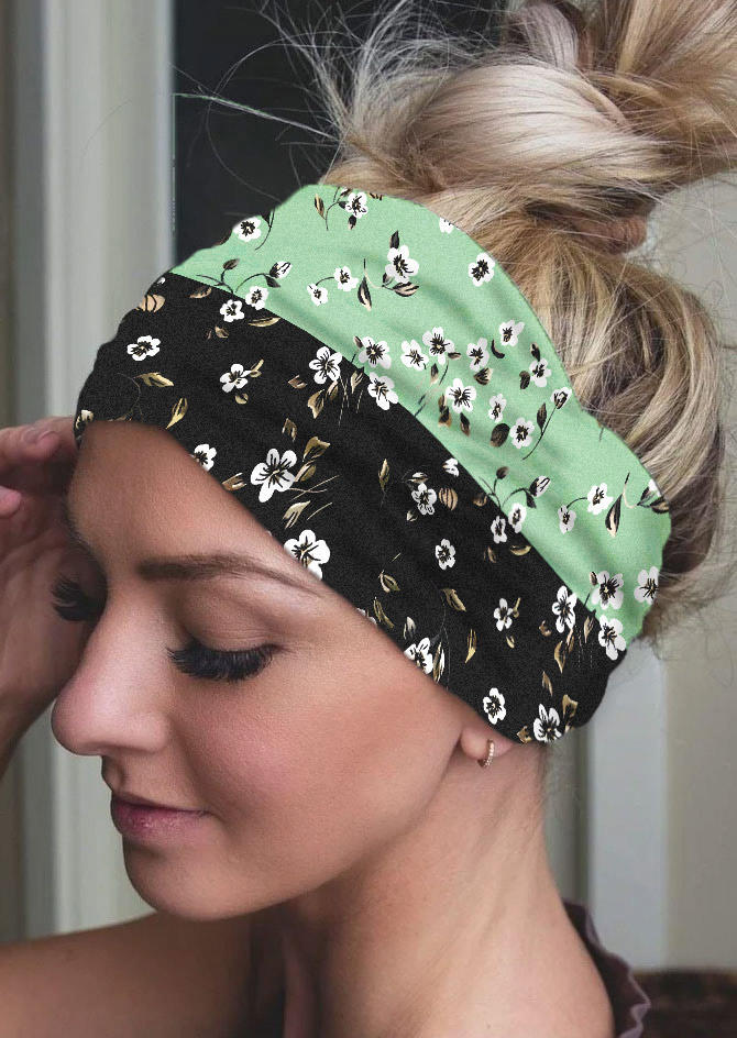 

Ditsy Floral Color Block Yoga Wide Headband in Multicolor. Size