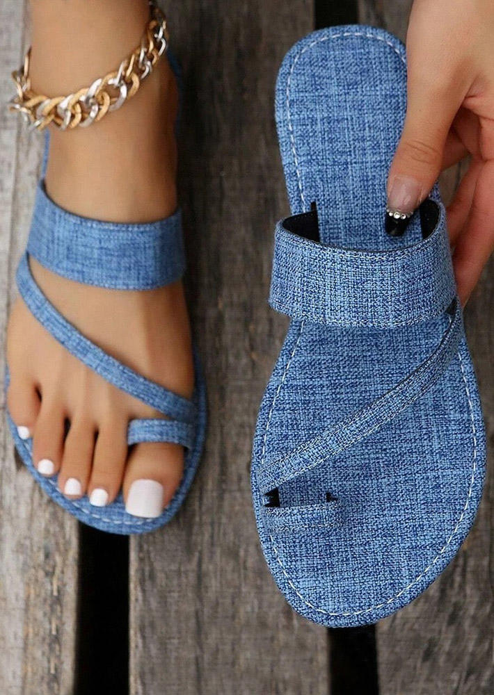 

Slippers Toe Ring Flat Slippers in Blue. Size: ,38,40