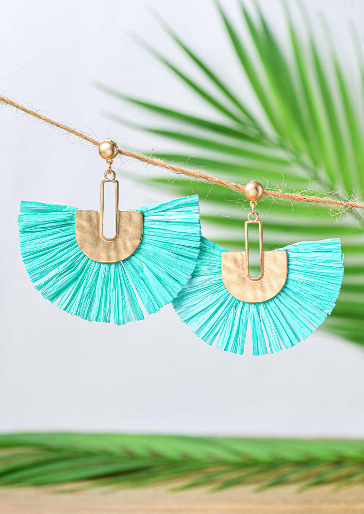 

Earrings Geometric Gradient Casual Earrings in Blue. Size