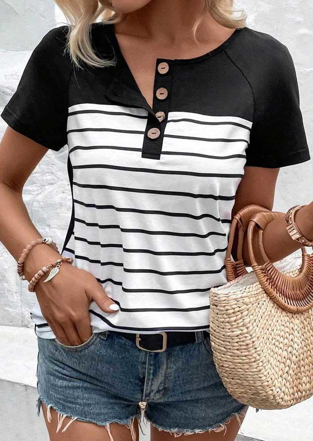 

Blouses Striped Button O-Neck Blouse in Multicolor. Size: L,M,,XL