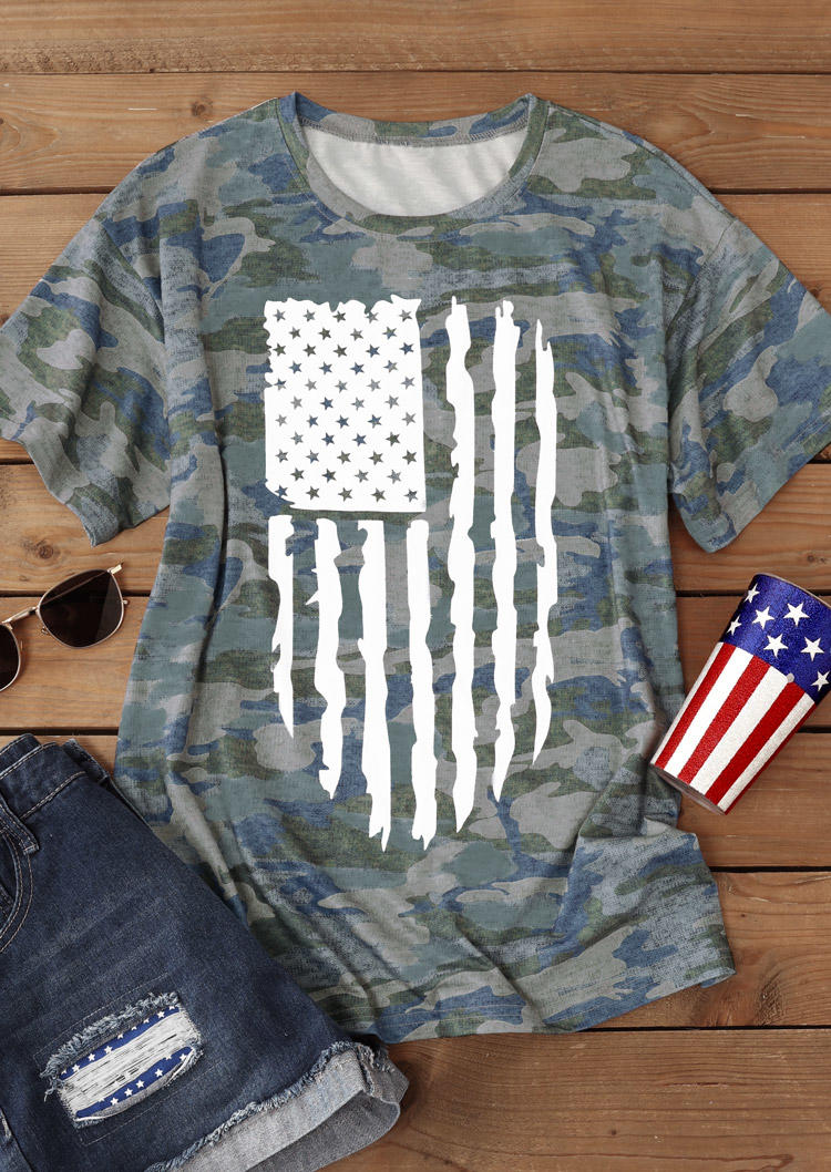 

T-shirts Tees American Flag Camouflage T-Shirt Tee in Multicolor. Size: M