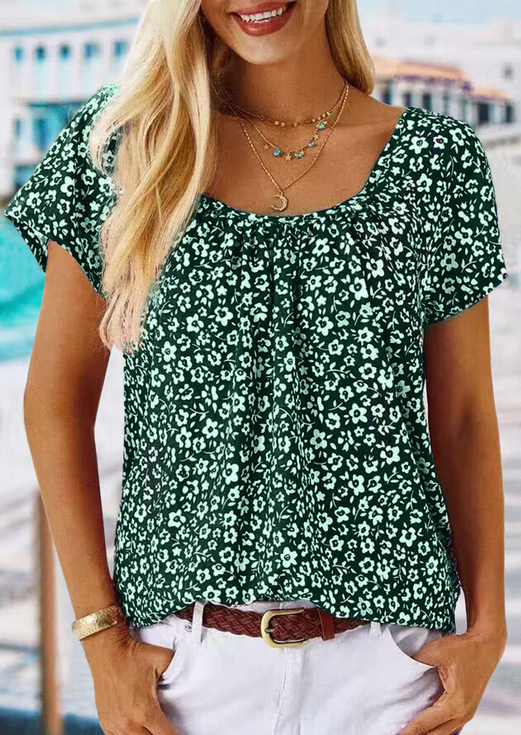 

Blouses Ditsy Floral Short Sleeve Blouse in Green. Size