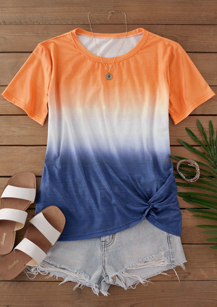 

Blouses Gradient Twist O-Neck Blouse in Multicolor. Size: M