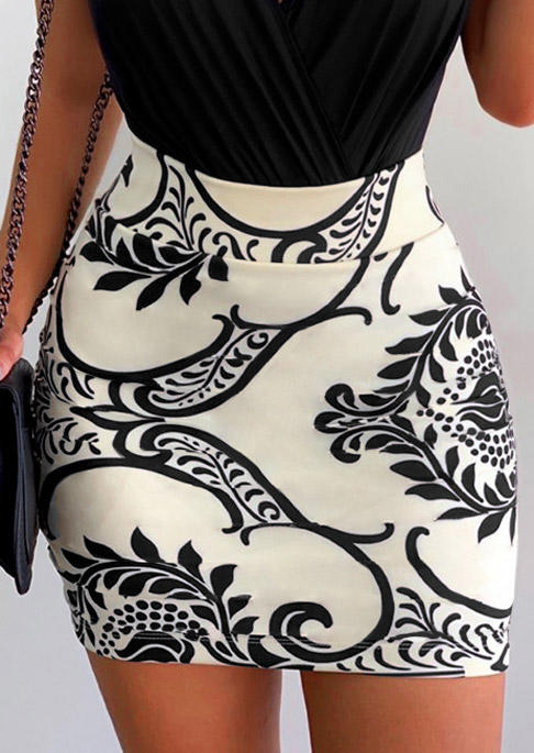 

Bodycon Dresses Printed Spaghetti Strap V-Neck Bodycon Dress in Black. Size